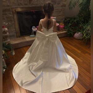 Elegant White Bow Kids Dress